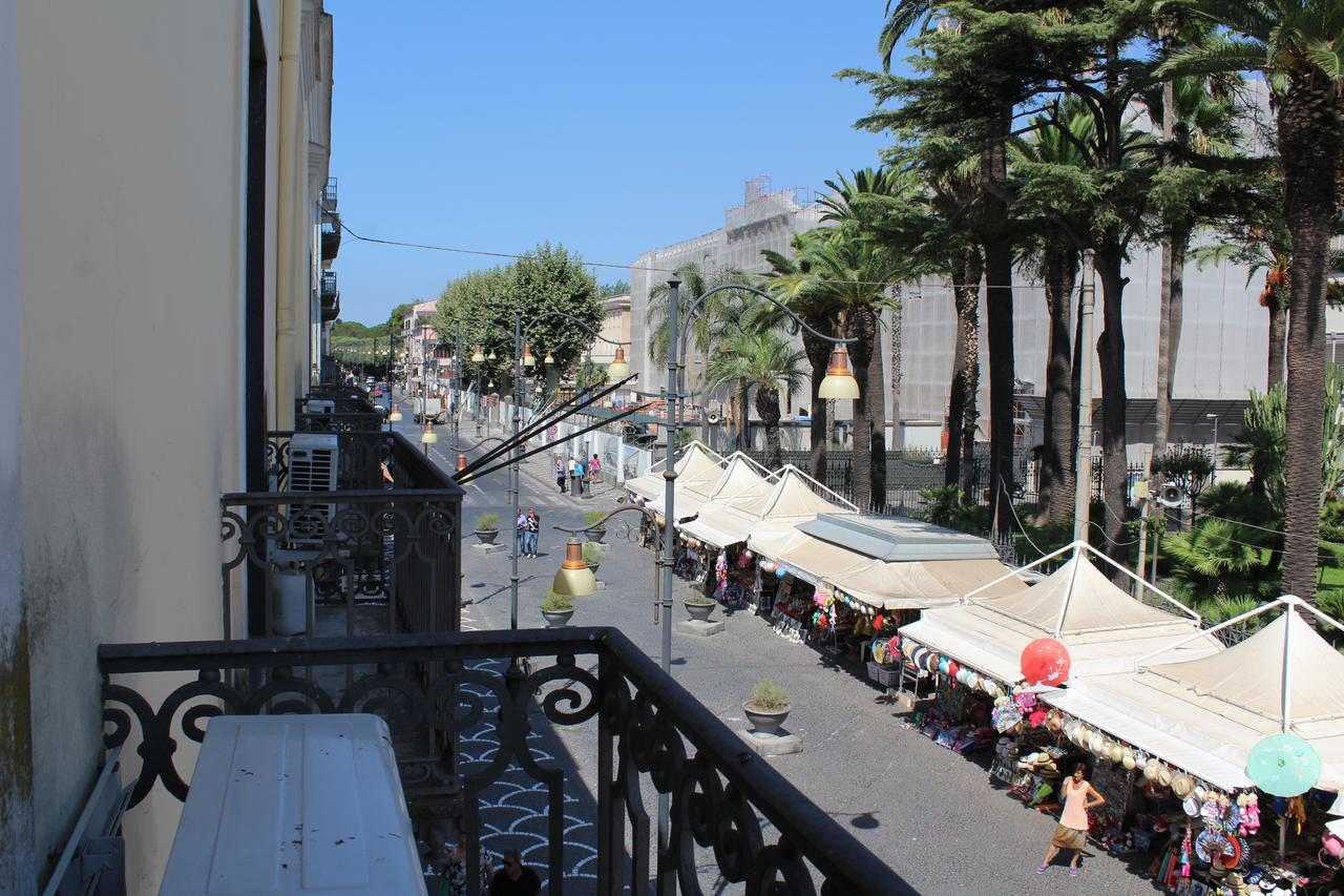 Hotel Il Santuario - Pompei Pompeji Eksteriør billede